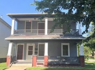 643 N 5th St, Springfield, IL 62702