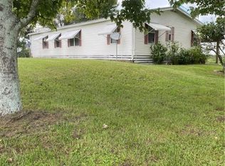 560 N Lake Dr, Lorida, FL 33857