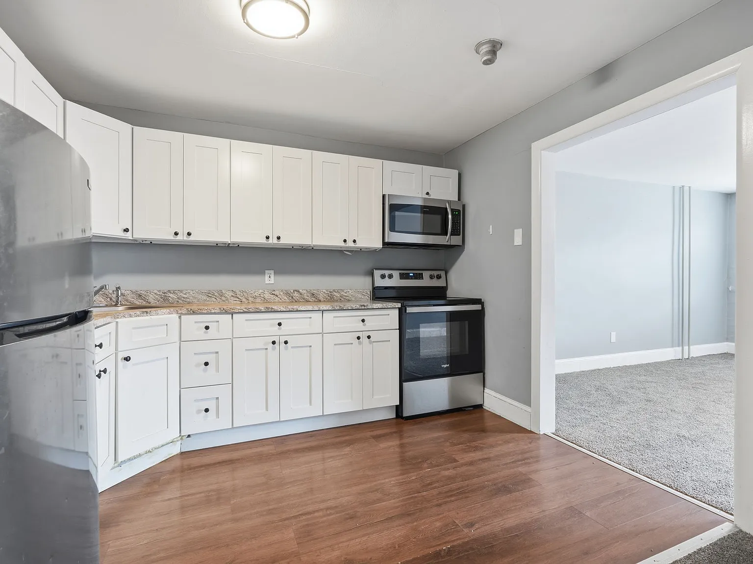 Studio, 400 sqft, $1,100 — Photo 2