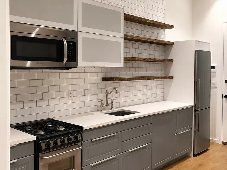 65 Irving Ave #1 — Photo 3