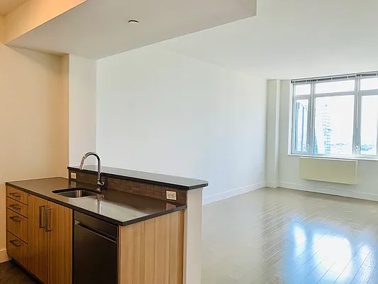 Rented by Algin Management | media 21