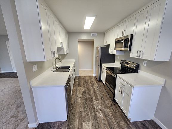 2nd image of 2721 Midtown Ct #218