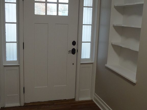 4th image of 7320 Holliday Dr W