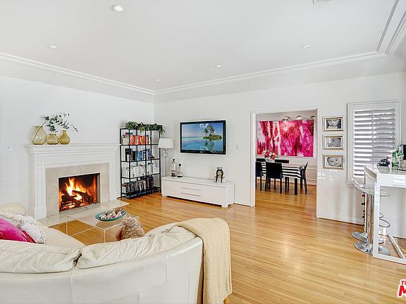 3rd image of 10305 Lauriston Ave