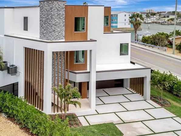 S Shore Dr, South Pasadena, FL 33707