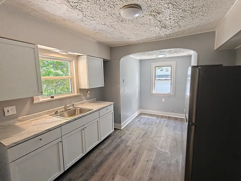 886 Stoner St — Photo 11