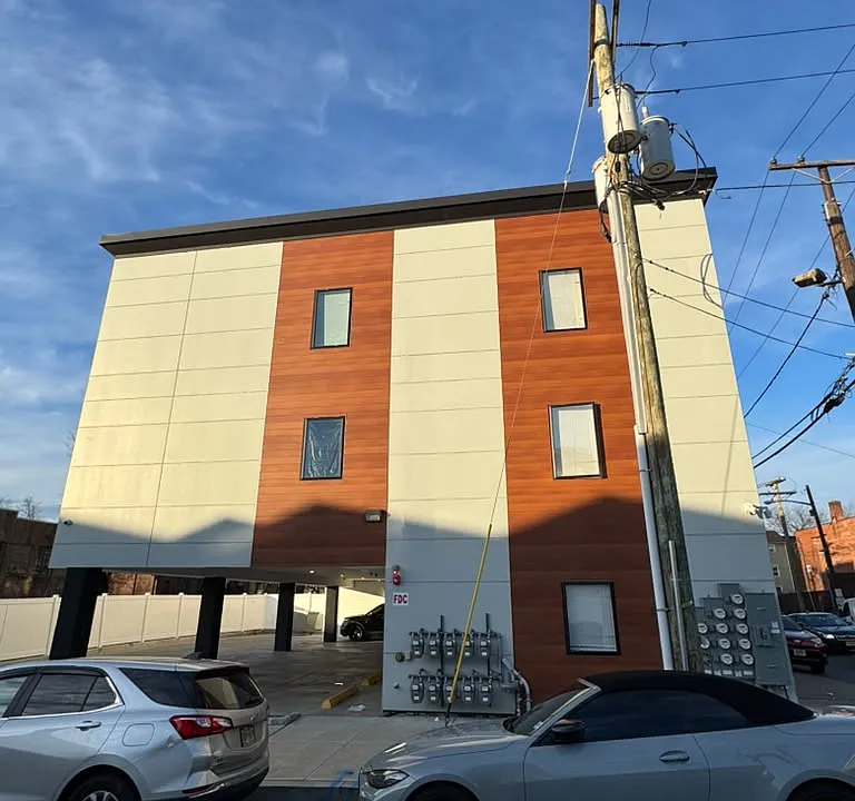 115-117 Hamilton Ave