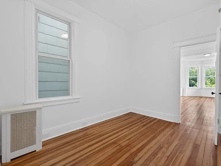 42 Duer Pl #2 — Photo 15