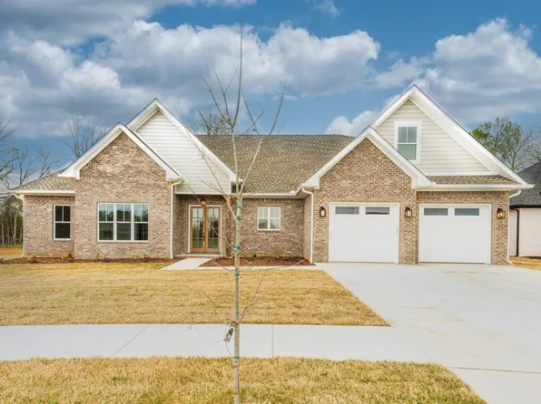 746 Saddleridge Way, Florence, AL 35630