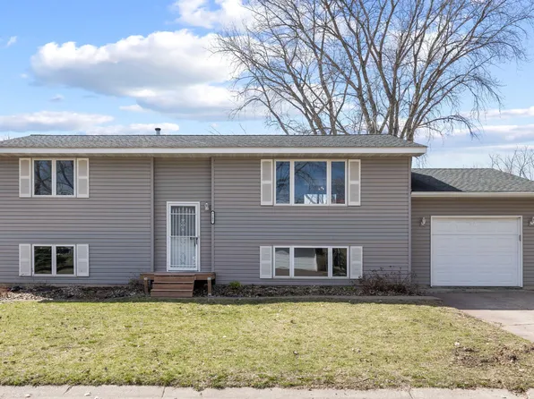 7187 Robin Ln W, Centerville, MN 55038