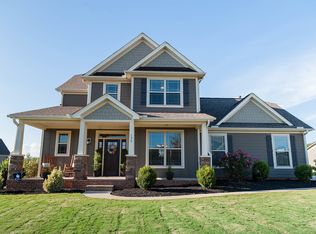 136 Providence Point Ln, Wellford, SC 29385