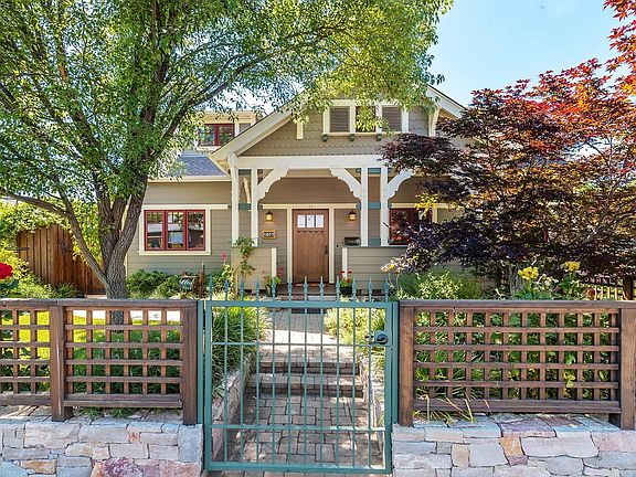 2nd image of 1017 Sunnyside Drive