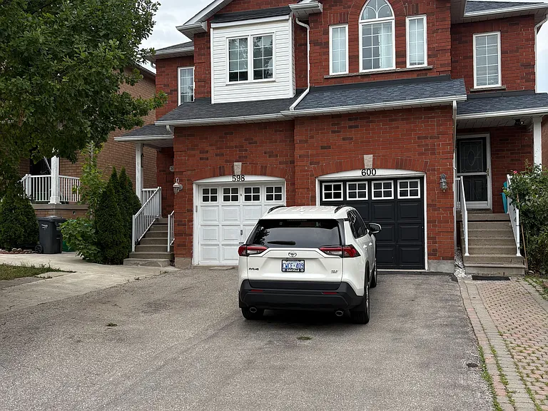 598 Dolly Bird Ln #UPPER — Photo 4