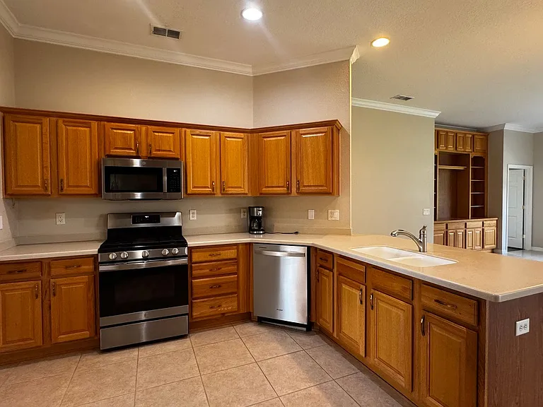 8821 SW 82nd Court Rd — Photo 12