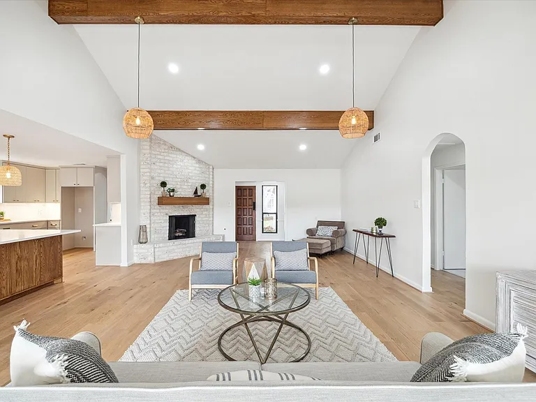 7715 Twin Hills Dr — Photo 12