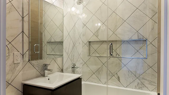 Rented by Nooklyn NYC LLC | media 18