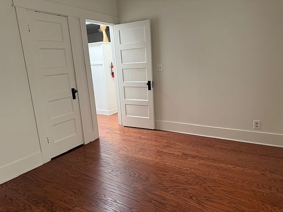 4th image of 958 Mission St APT C