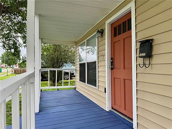 2nd image of 1227 Avenue A