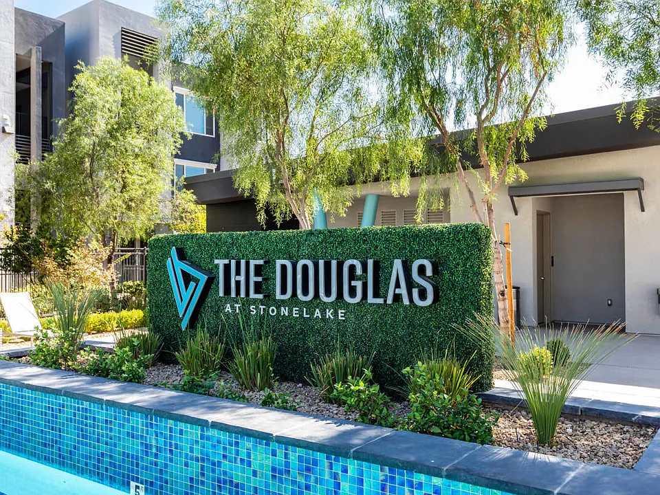 Douglas at Stonelake