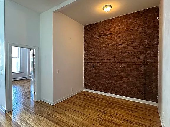 5th image of 261 Flatbush Ave #2R