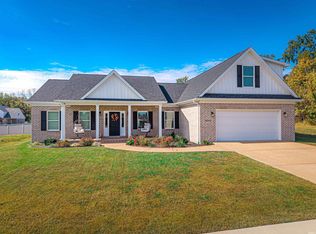 3593 Sand Dr, Newburgh, IN 47630