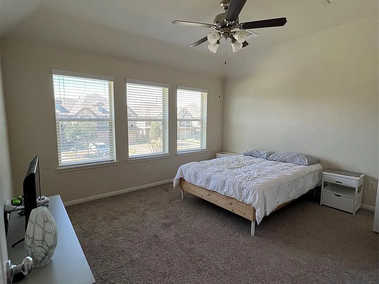 8315 Columbia Forest Dr — Photo 7