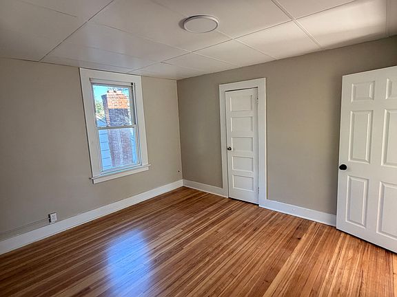 4th image of 46 Prescott St #2