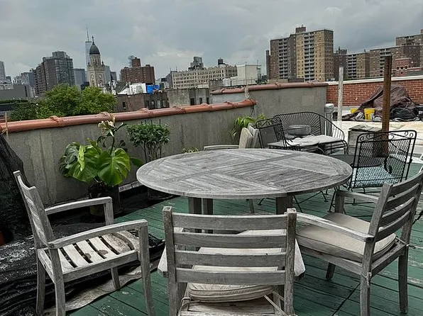 UNIT 3D 99th Ave, New York, NY 10009