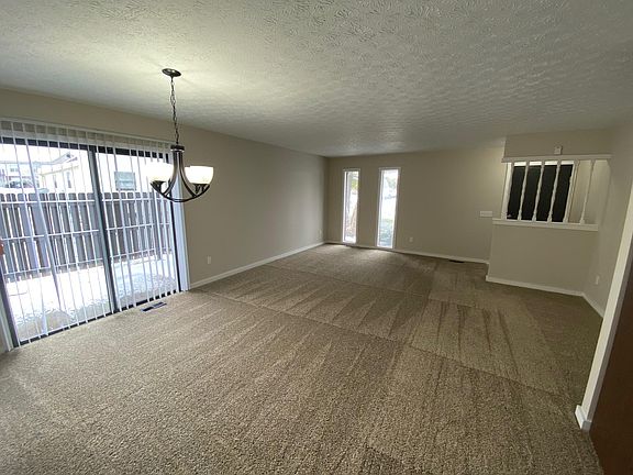 4th image of 6393 Shelton Ct #6393