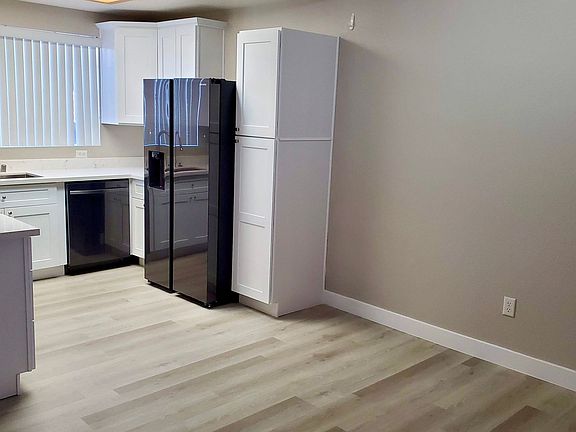 2nd image of 830 Carnegie St APT 513