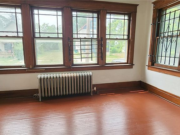 5th image of 109 Schuele Ave