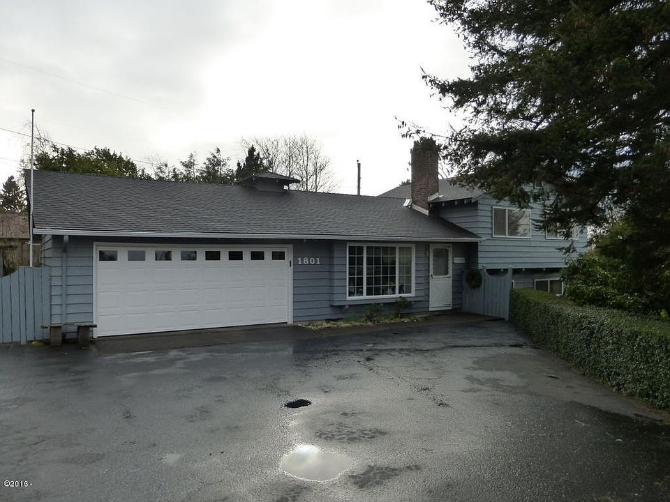 1st image of 1801 NE Crestview Pl