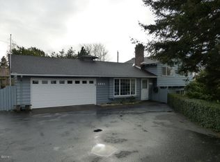 1801 NE Crestview Pl, Newport, OR