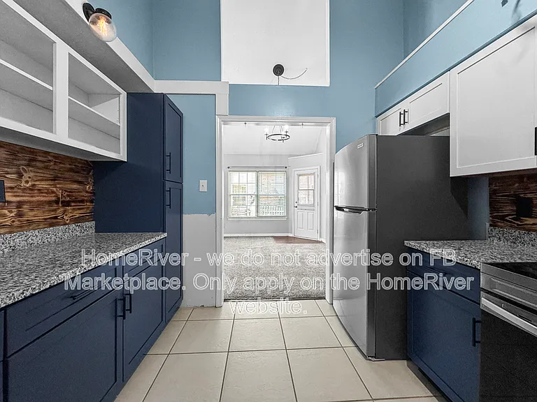 2817 Old Carriage Ln — Photo 10