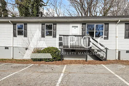 634 S Elm St #B Photo 1 634 S Elm St #B Photo 1