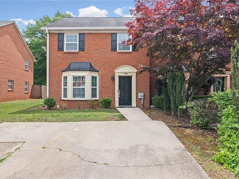 1566 Paces Ferry North Dr SE — Photo 2