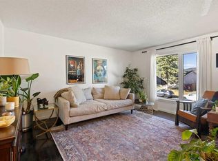 49 N Castlebrook Way NE, Calgary, AB T3J2A7