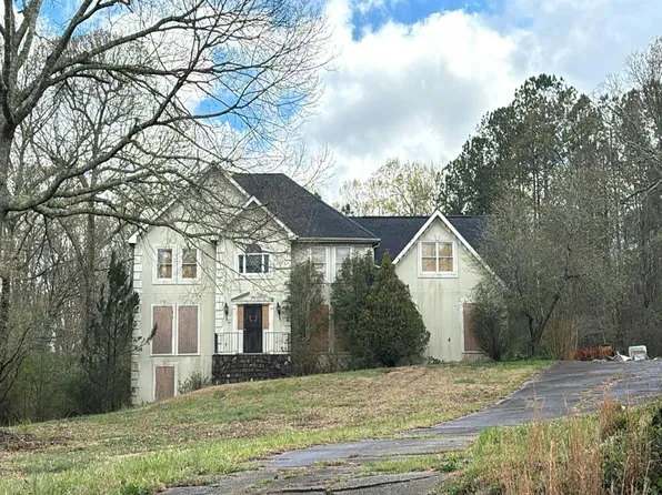 5597 Salem Rd, Lithonia, GA 30038