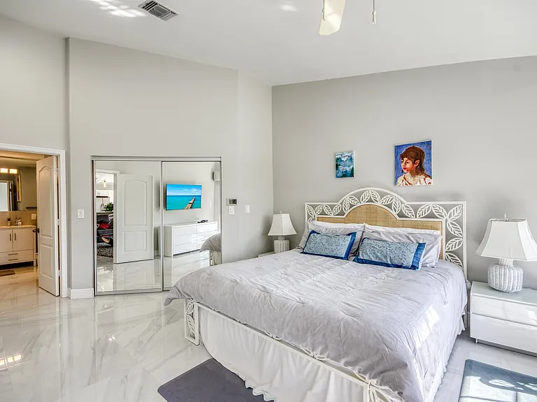208 Legendary Cir — Photo 19