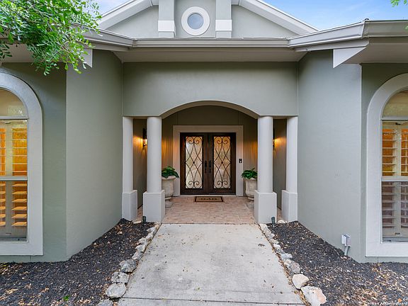 3rd image of 948 Cougar Drive