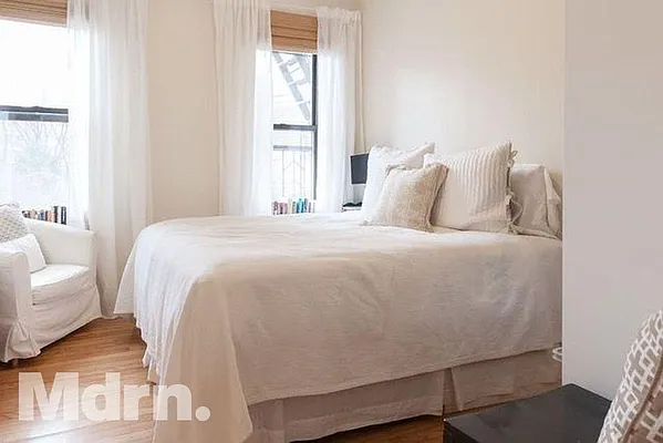 Rented by Mdrn Residential | media 4