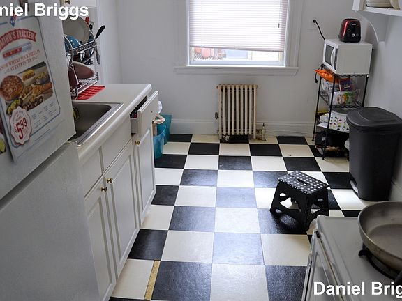 4th image of 15 Melvin Ave #10F