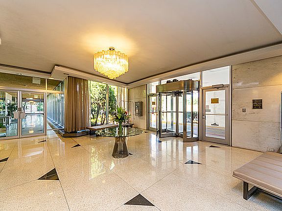2nd image of 3950 N Lake Shore Dr APT 1409