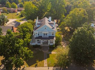 405 N 3rd St, Bardstown, KY 40004
