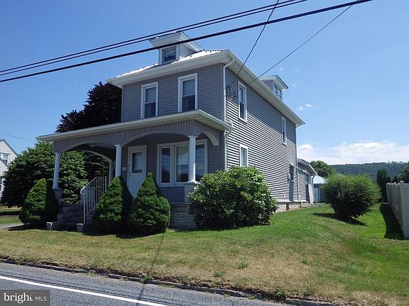 3rd image of 811 E Main St