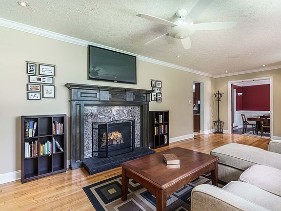 5th image of 3550 Colchester Rd