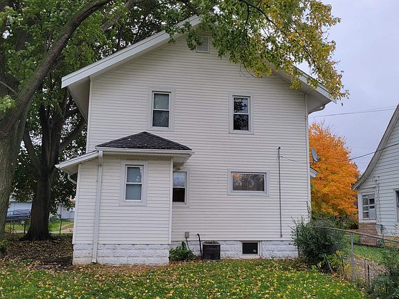 3rd image of 2207 10th St