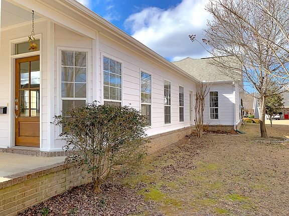 4th image of 521 Exbury Dr