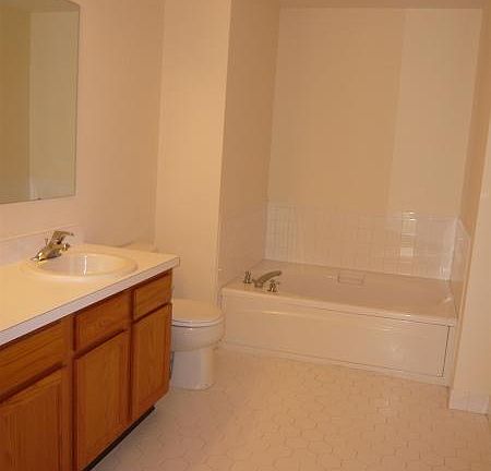 5th image of 275 Riverwalk Way #O154