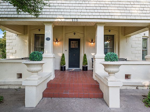 4th image of 415 N Avenue I